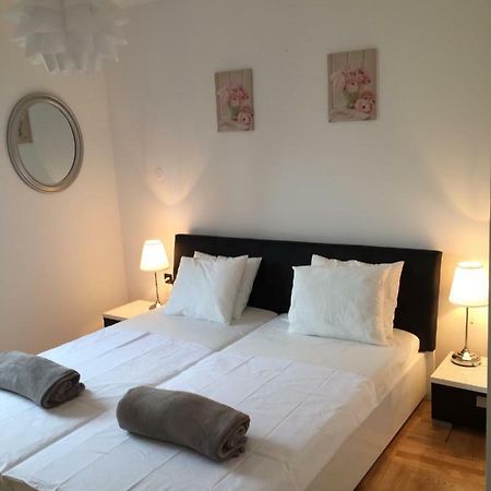 Apartments Papalinna 2 By Moro Krk Town Extérieur photo